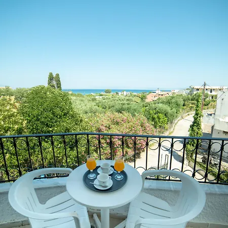 Alkionis Hotell 3*